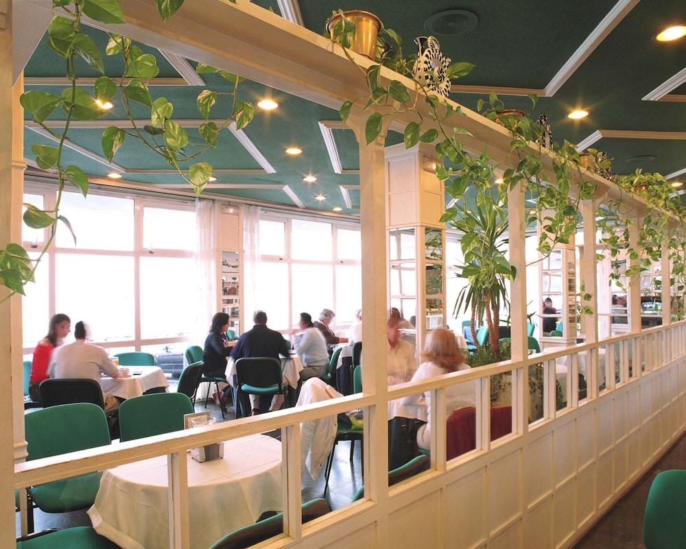 Hotel Faranda Express Rías Altas 3*